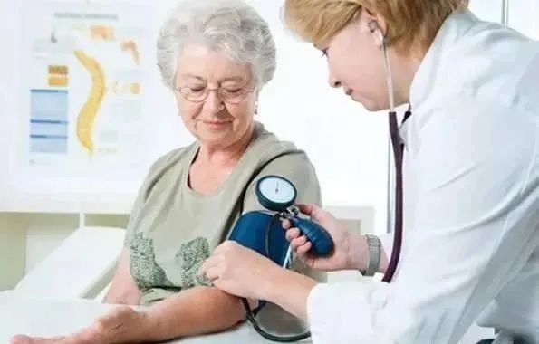 老年人补硒重不重要(补老年重要硒人群的食物)-硒宝网