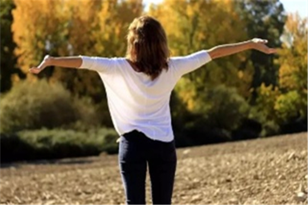 太阳补钙吗（补钙太阳要晒到皮肤吗）-硒宝网