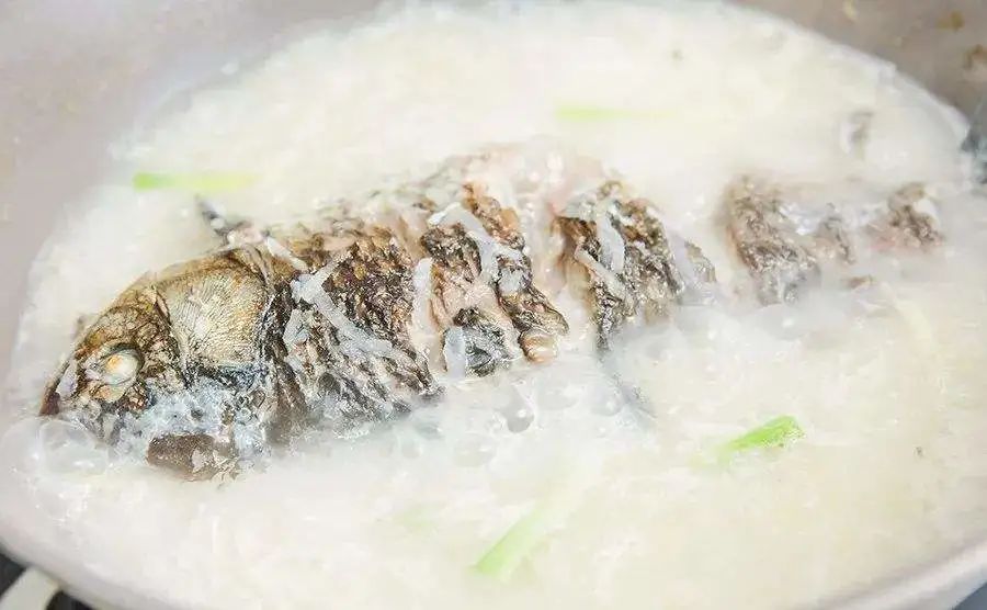 小孩喝什么鱼汤最补钙(小孩喝鱼汤补钙吗)-硒宝网