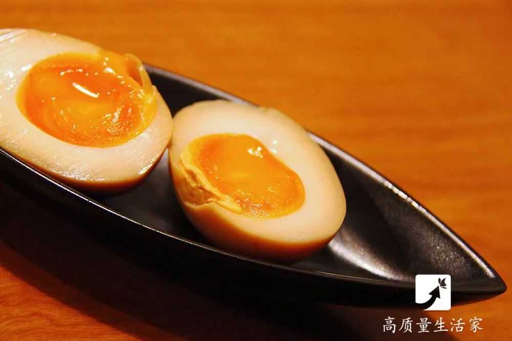 一天两个鸡蛋补硒吗（鸡蛋补一天硒多少克）-硒宝网