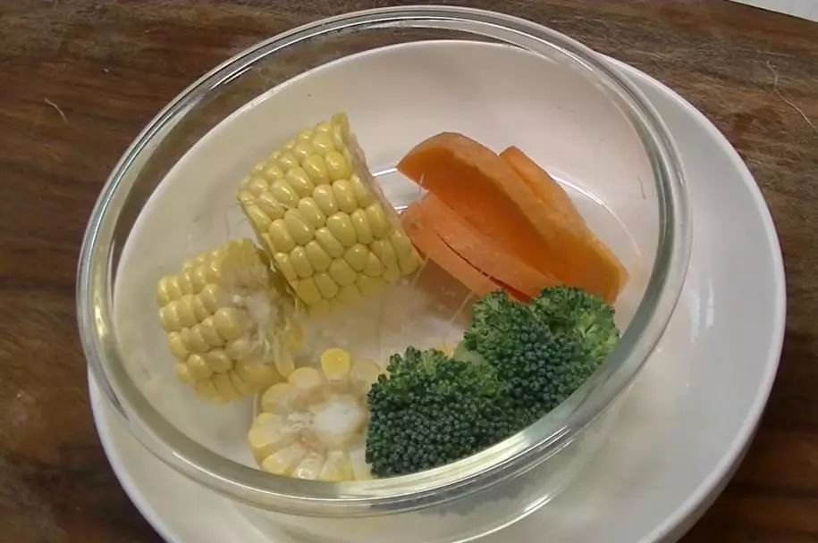 喝排骨汤补钙吗(排骨煲汤补钙吗)-硒宝网