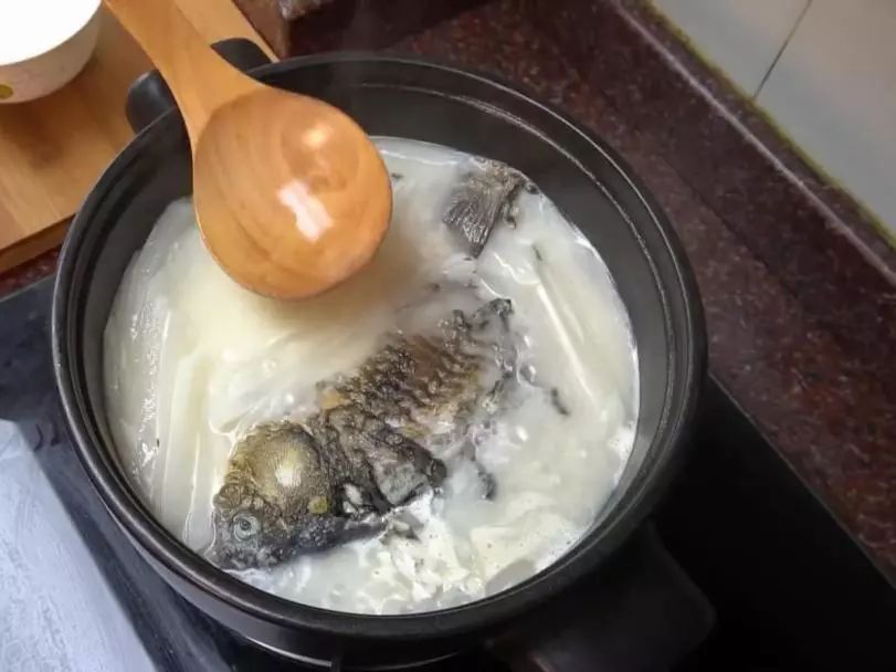 喝排骨汤补钙吗(排骨煲汤补钙吗)-硒宝网