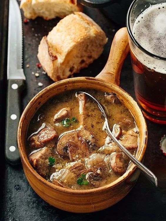 喝排骨汤补钙吗(排骨煲汤补钙吗)-硒宝网