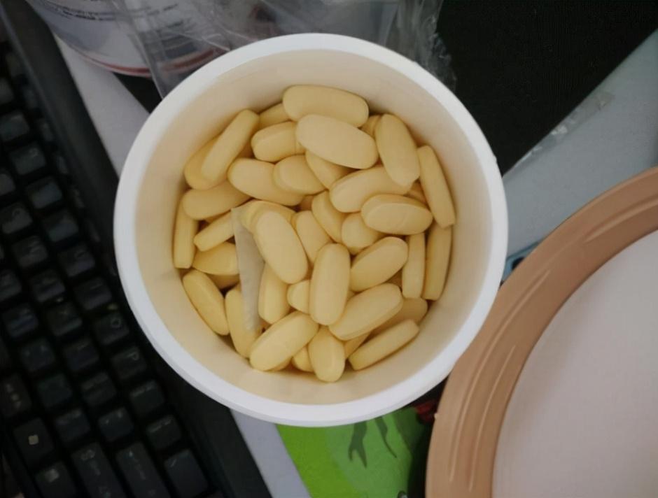 产妇补钙吃什么钙片好(产妇补钙吃钙片好还是喝牛奶)-硒宝网