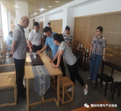 富硒黄金茶是什么茶(茶黄金富硒是什么味道)-硒宝网