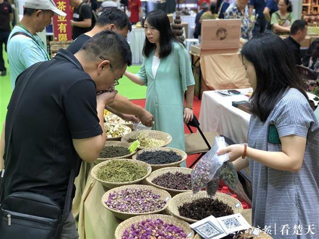 湖北恩施富硒茶功效(湖北的恩施富硒茶厂)-硒宝网