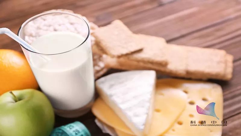 60岁补钙吃什么钙片好（补钙吃钙片好还是氨糖软骨素好）-硒宝网