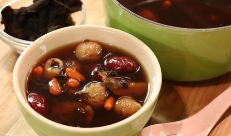 补铁等于补血吗（补血就是补铁的意思吗）-硒宝网