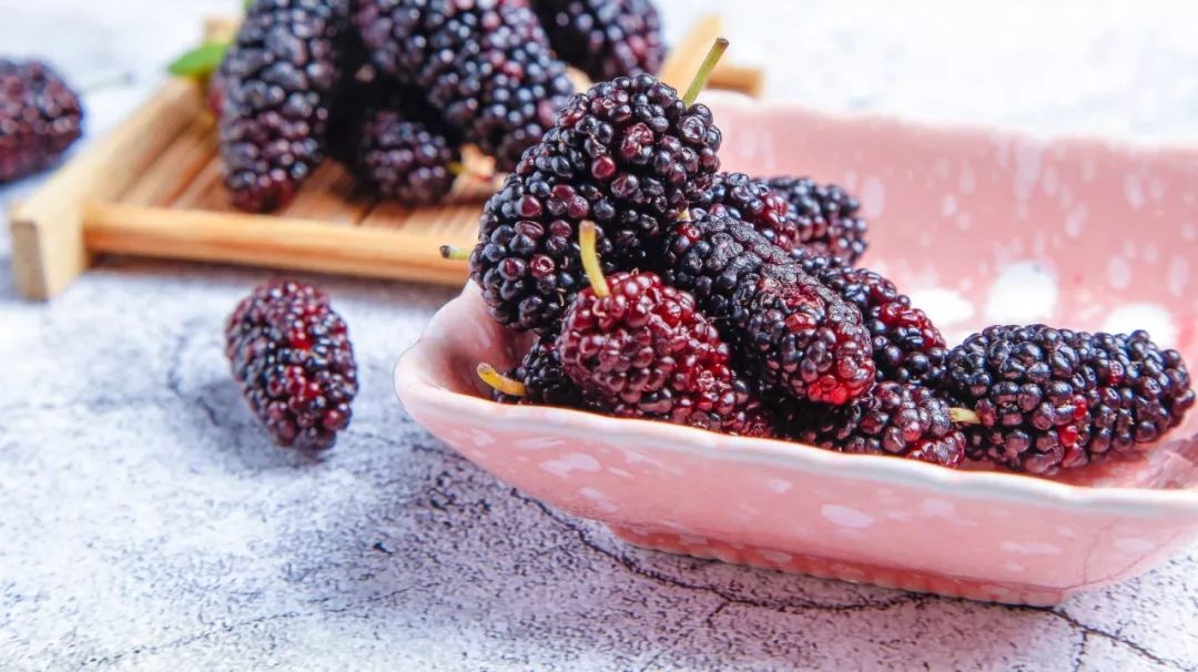 补铁等于补血吗(补血跟补铁有什么区别)-硒宝网