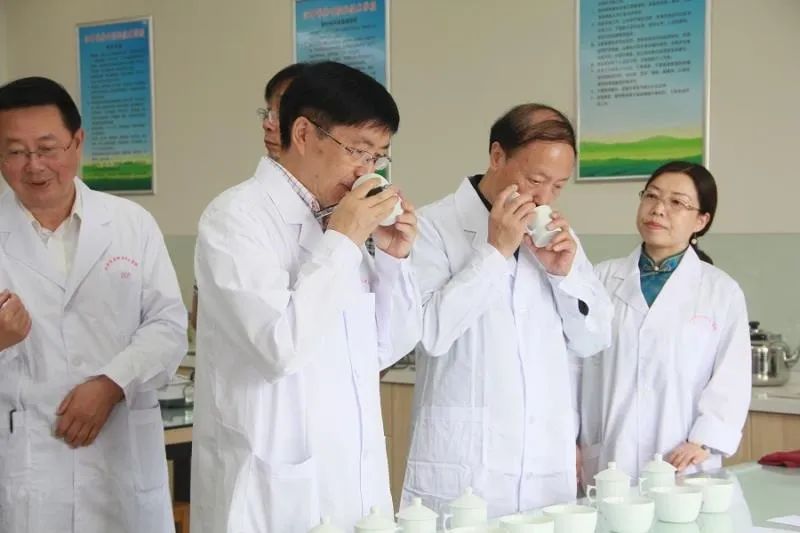 紫阳茶富硒礼盒价格(紫阳茶富硒茶礼盒装)-硒宝网