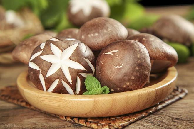 缺锌吃什么食物能补锌（缺锌可以食补吗）-硒宝网