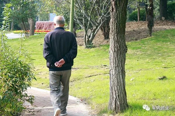中年男性补钙吃什么钙片好(中年男性补钙吃钙片好吗)-硒宝网