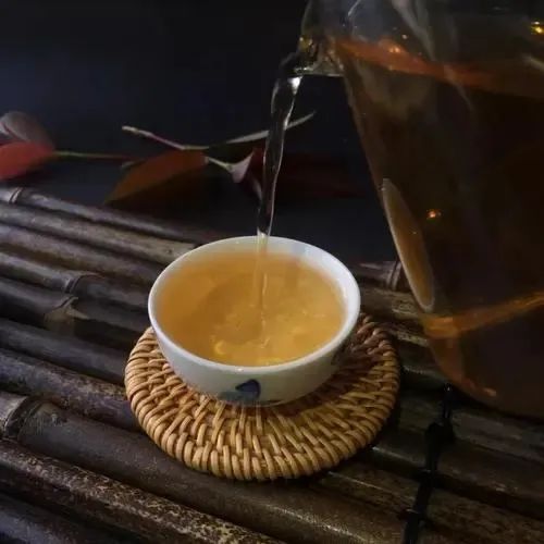 富硒茶可以泡枸杞吗（枸杞泡茶富硒可以吃吗）-硒宝网