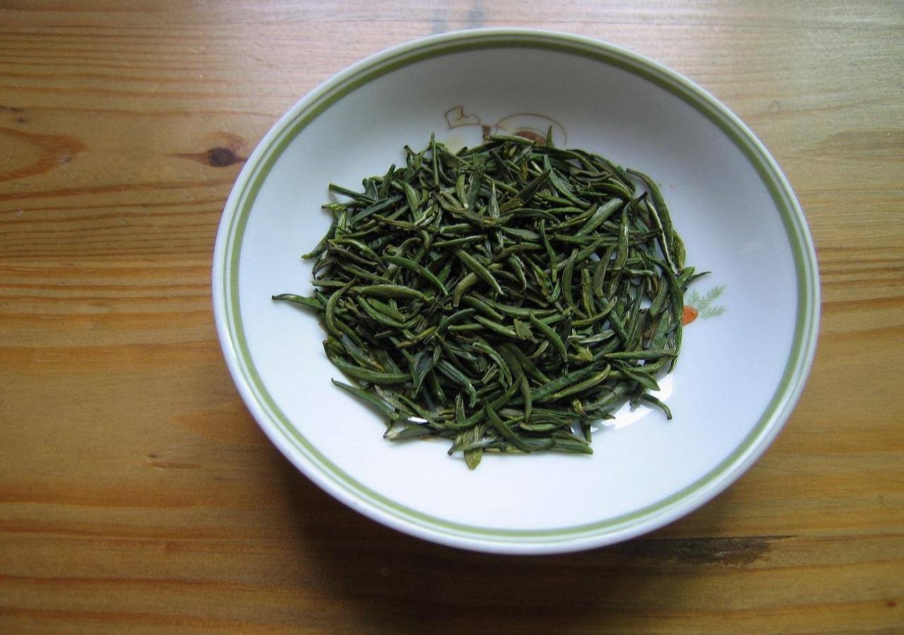 富硒茶翠芽毛峰银针（毛峰和翠芽哪个贵）-硒宝网
