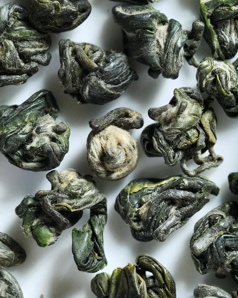 富硒野生茶是哪里的（富硒野茶是绿茶吗）-硒宝网