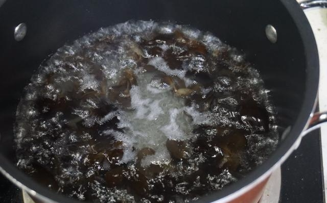 猪肝补铁还是补血(猪肝补铁)-硒宝网