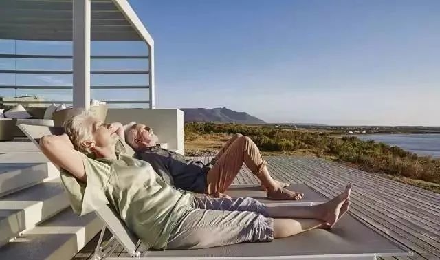 为什么晒太阳补钙（补钙晒太阳）-硒宝网