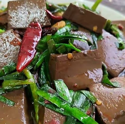 韭菜补铁吗(韭菜补铁有啥用)-硒宝网