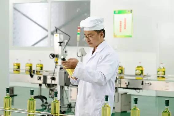 富硒茶籽出油率高吗(富硒油茶籽油有什么作用)-硒宝网