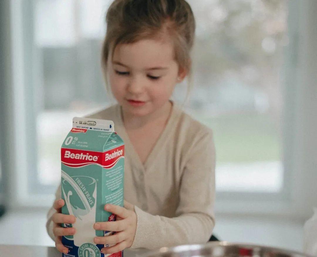 三个月宝宝要补钙吗（宝宝补钙要补到几个月）-硒宝网