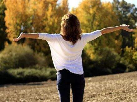 女性更年期需要补钙吗(更年期补钙女性需要补多久)-硒宝网