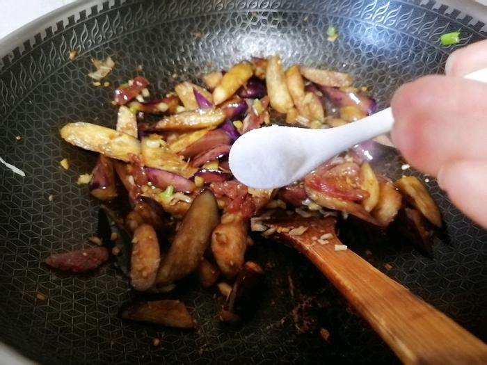 茄子补铁（缺铁性贫血吃茄子补铁吗）-硒宝网