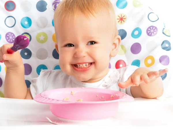 宝宝补铁吃什么（宝宝吃补铁的药可以打预防针吗）-硒宝网