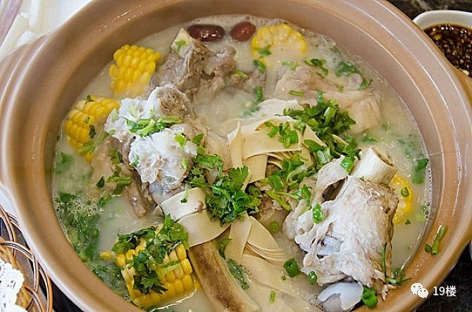 猪骨汤补钙吗(猪骨汤补钙效果怎么样)-硒宝网