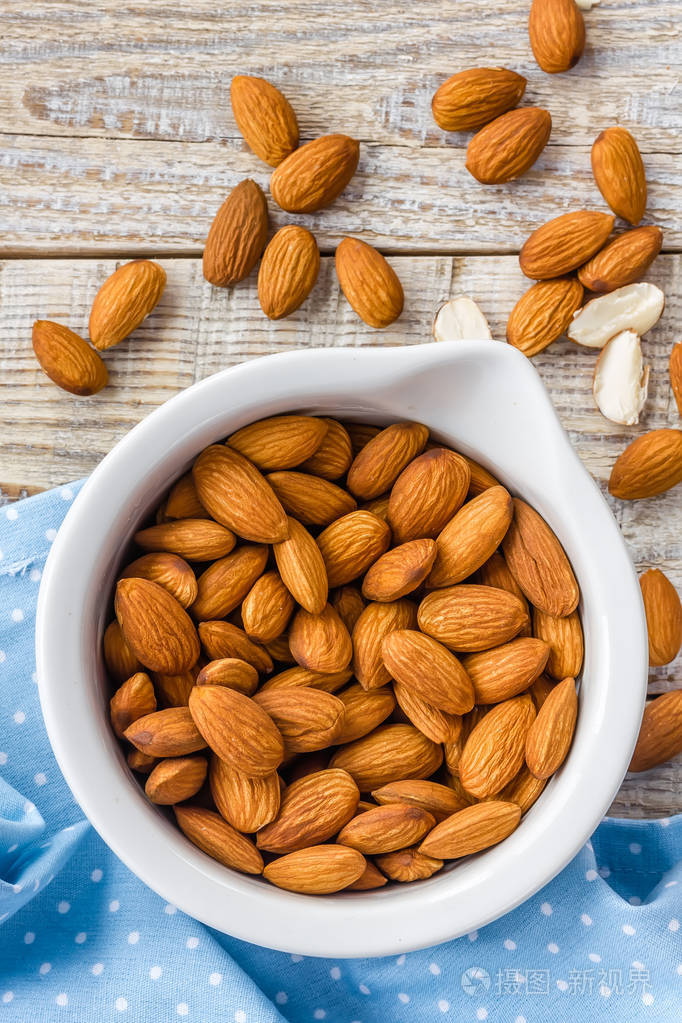 什么坚果补铁(坚果补铁吗)-硒宝网