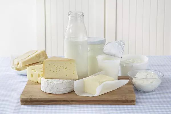 补钙吃什么最好最快(补钙吃奶粉好还是牛奶好)-硒宝网