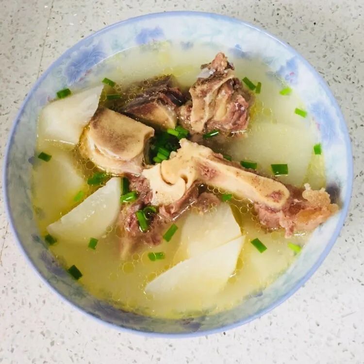 牛骨头补钙吗(牛骨补钙什么位置最好)-硒宝网