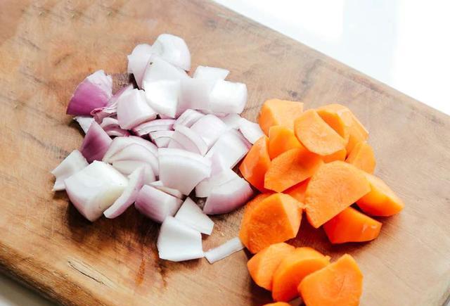 牛肉汤补钙吗（牛肉汤补钙效果怎么样）-硒宝网