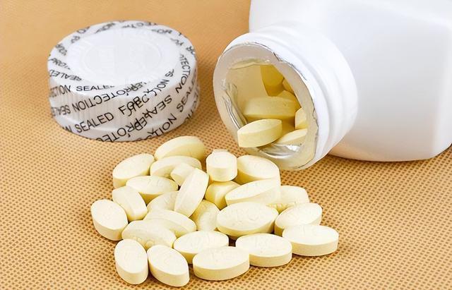 老人吃什么钙片补钙效果最好（老年人吃钙片好）-硒宝网