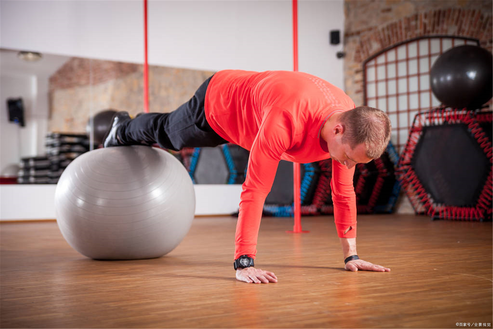 吃什么食物补钙快（食物补钙吃啥尼）-硒宝网