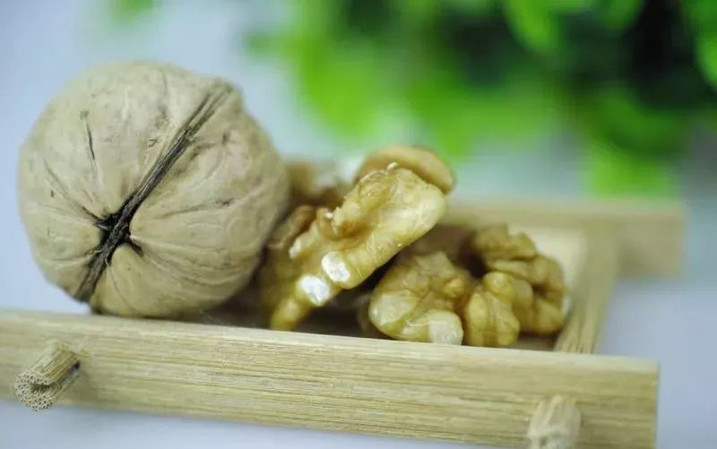 补硒会不会变黑发色呢(会黑发补色变硒吗)-硒宝网