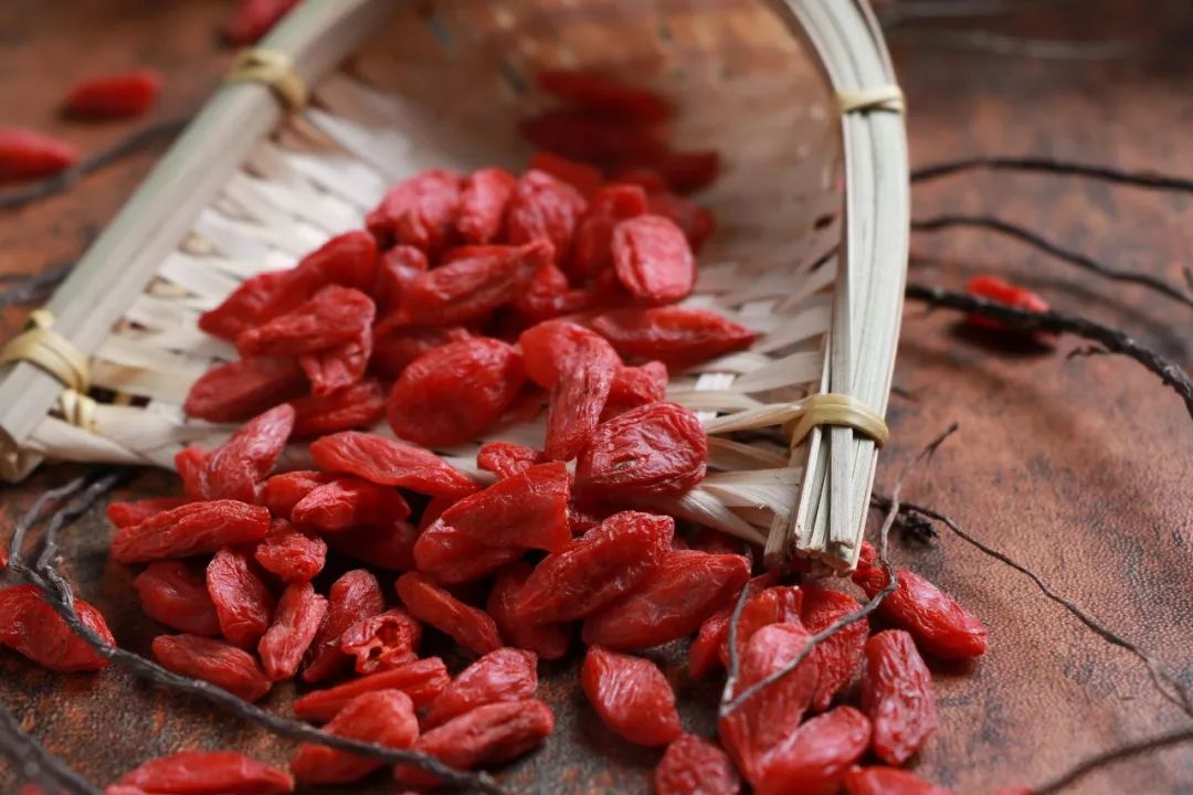 补硒会不会变黑发色呢(会黑发补色变硒吗)-硒宝网