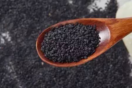 补硒掉发多少天能恢复（补硒脱发是什么原因引起的）-硒宝网