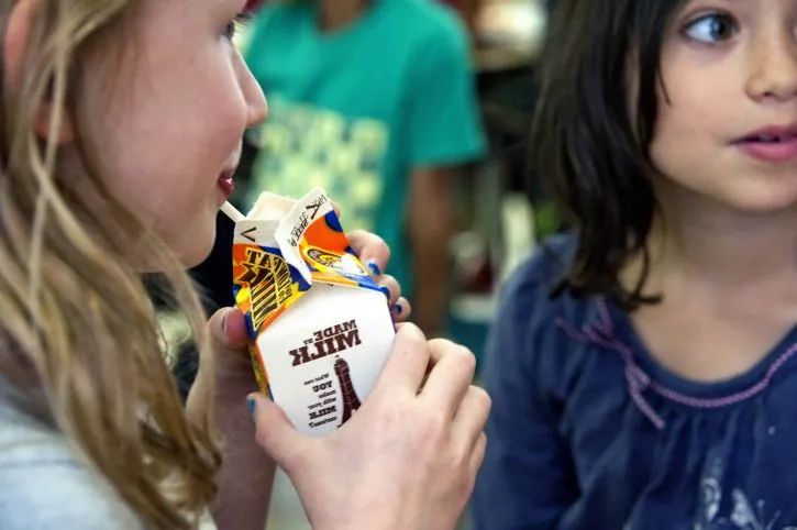 牛奶补钙吗(牛奶补钙是最大的谎言)-硒宝网