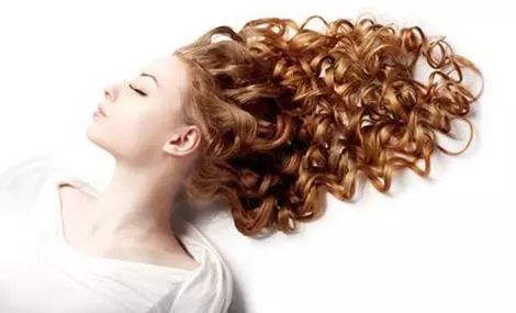 补硒掉头发严重吗女性(补硒脱发是什么原因引起的)-硒宝网