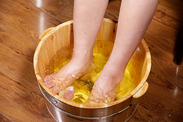 补硒掉头发严重吗女性(补硒头发)-硒宝网