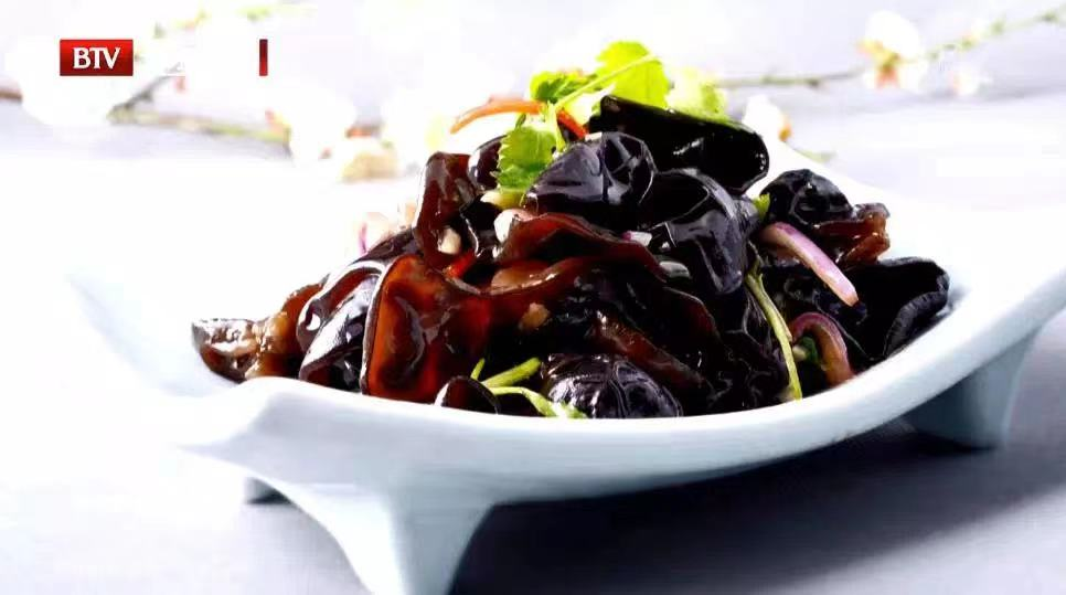 菠菜补铁吗（菠菜补铁效果怎么样）-硒宝网