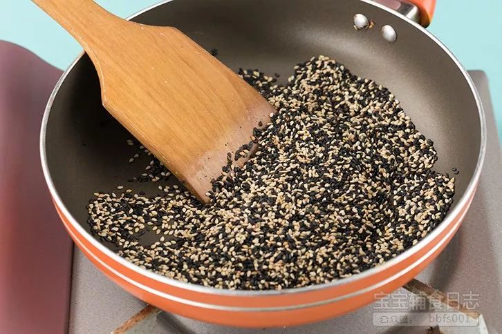 两个月宝宝补钙吃什么好(宝宝补钙以后有什么不良反应)-硒宝网