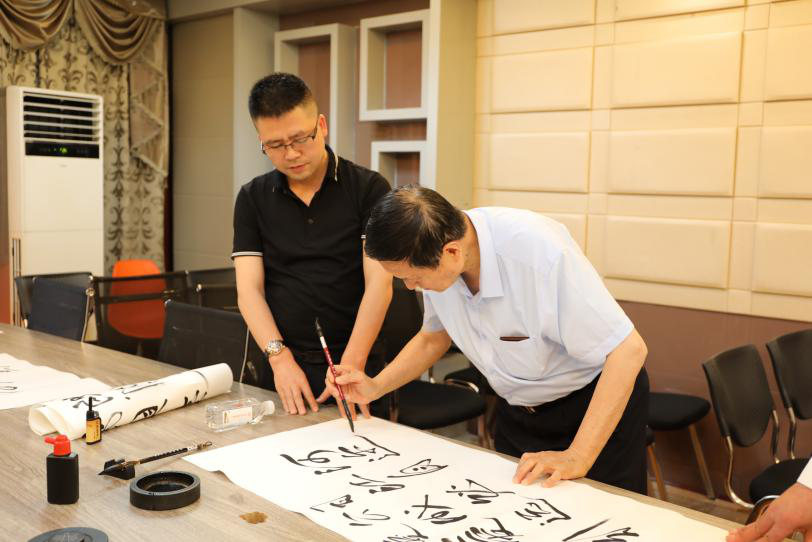 补硒对新冠病毒有用吗(新冠期间谁建议补硒)-硒宝网