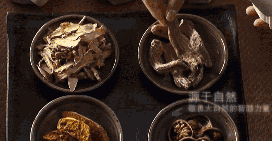 孩子有白头发是缺少什么微量元素(少白头不缺微量元素)-硒宝网