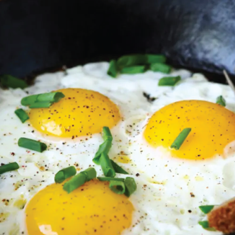 一天两个鸡蛋够补硒吗（鸡蛋补够一天硒含量多少）-硒宝网