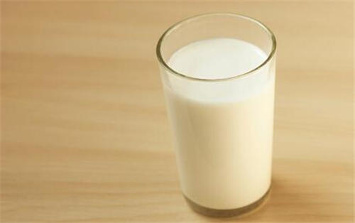 酸奶牛奶哪个补钙好（酸奶牛奶补钙好不好）-硒宝网