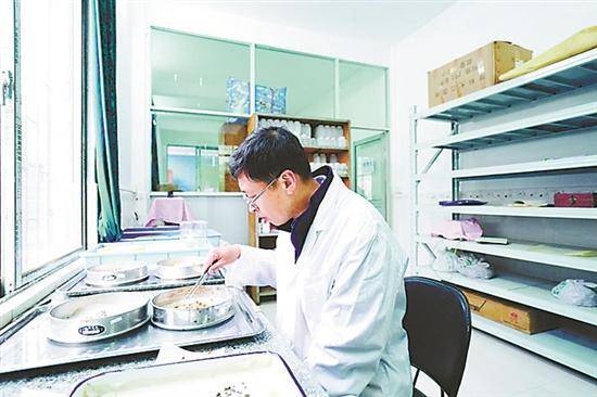 农民种植富硒产品热情(种植农民热情富硒产品有哪些)-硒宝网