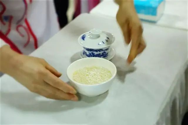 恩施好喝的富硒茶玉露(恩施玉露茶好处)-硒宝网