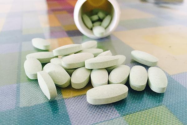 喝骨头汤补钙吗（骨头喝汤补钙效果好吗）-硒宝网