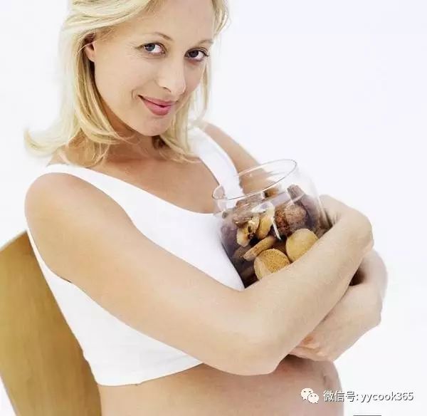 孕妇补铁每天多少毫克(每天孕妇补铁多少合适)-硒宝网